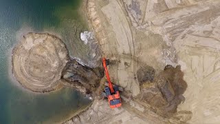 Waterskiën met een graafmachine  Het Lichaam Van Coppens [upl. by Elehcim]